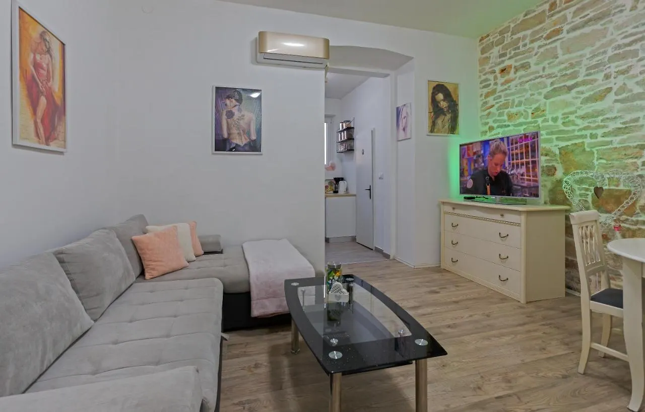 Rich Apartment Pula Kroatien