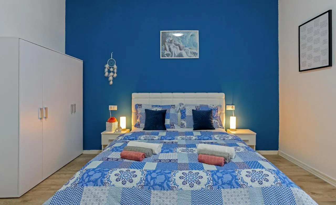 Rich Apartment Pula